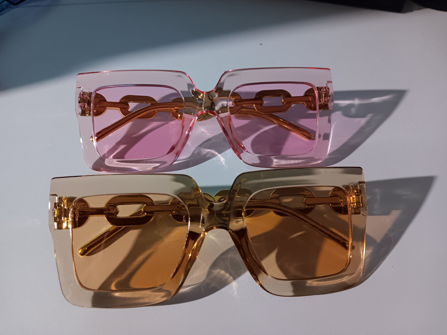 Luxury Style Glasses With A Luxury Style Chain Detail